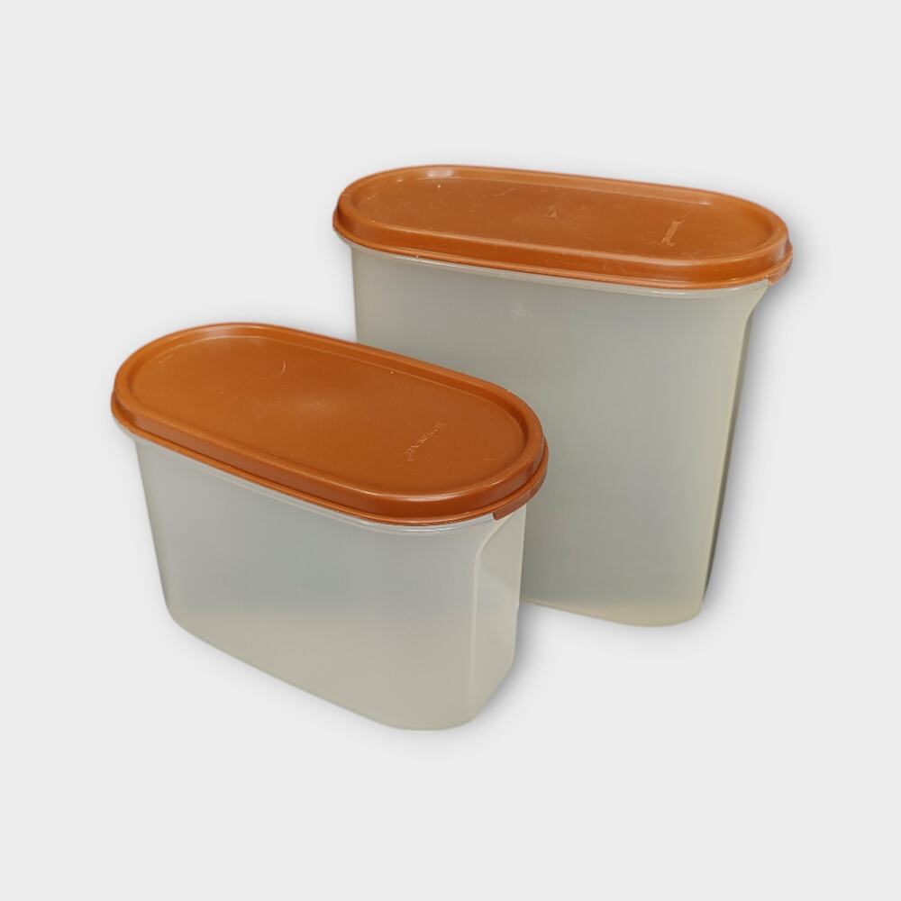 Vintage Tupperware Set Of 2 Large 7 1/4 Cups Capacity Medium 4 3/4 Cups Capacity